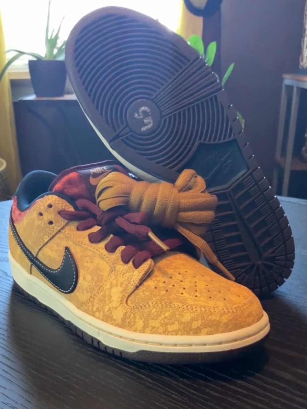Nike SB Dunk Low Pro “City of Cinema”